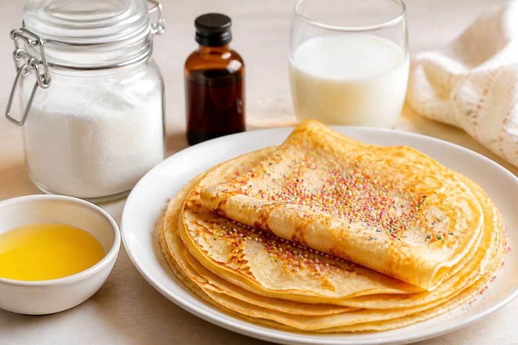 Crêpes faciles aux sucres colorés : une recette gourmande